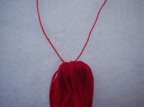 Learn to make hangers for Christmas ornaments